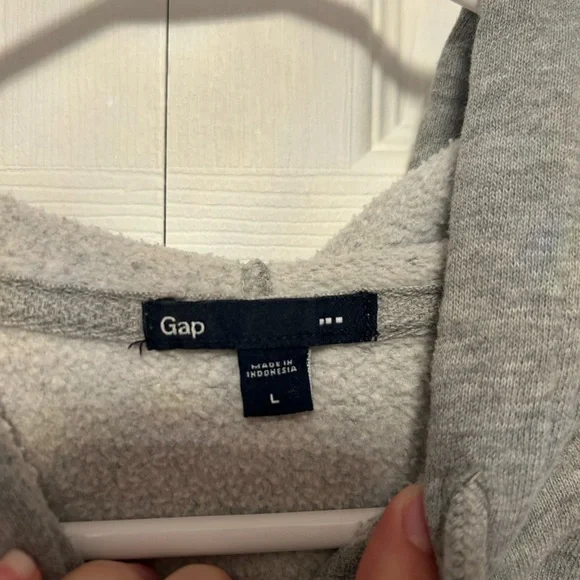 GAP Heather Gray Logo Hoodie - Picture 4 of 4